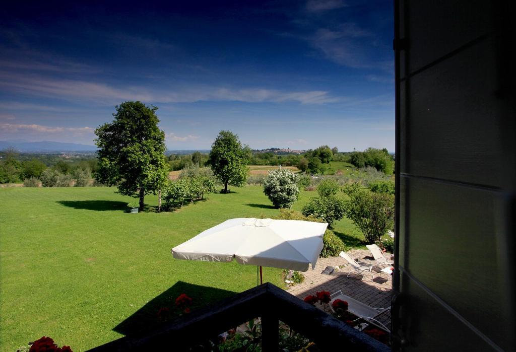 Agriturismo Casa Rossa Ai Colli Ragogna Exterior foto